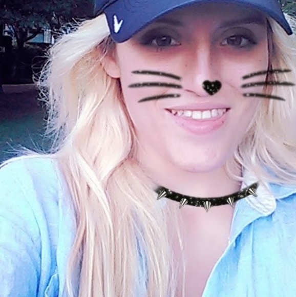 Meet your Posher, Sherie - Picture 1 of 1